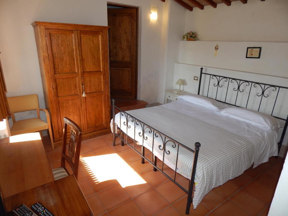 Fullino Nero Rta - Residenza Turistico Alberghiera Siena Exterior foto