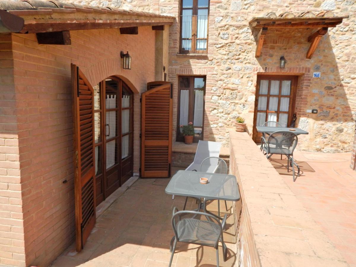 Fullino Nero Rta - Residenza Turistico Alberghiera Siena Exterior foto