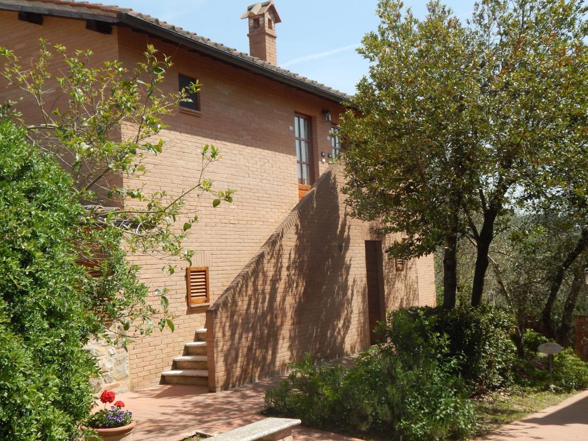 Fullino Nero Rta - Residenza Turistico Alberghiera Siena Exterior foto