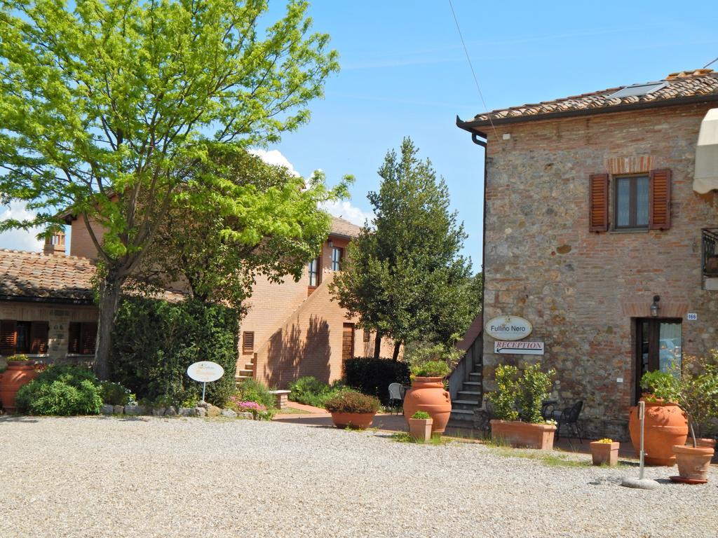 Fullino Nero Rta - Residenza Turistico Alberghiera Siena Exterior foto