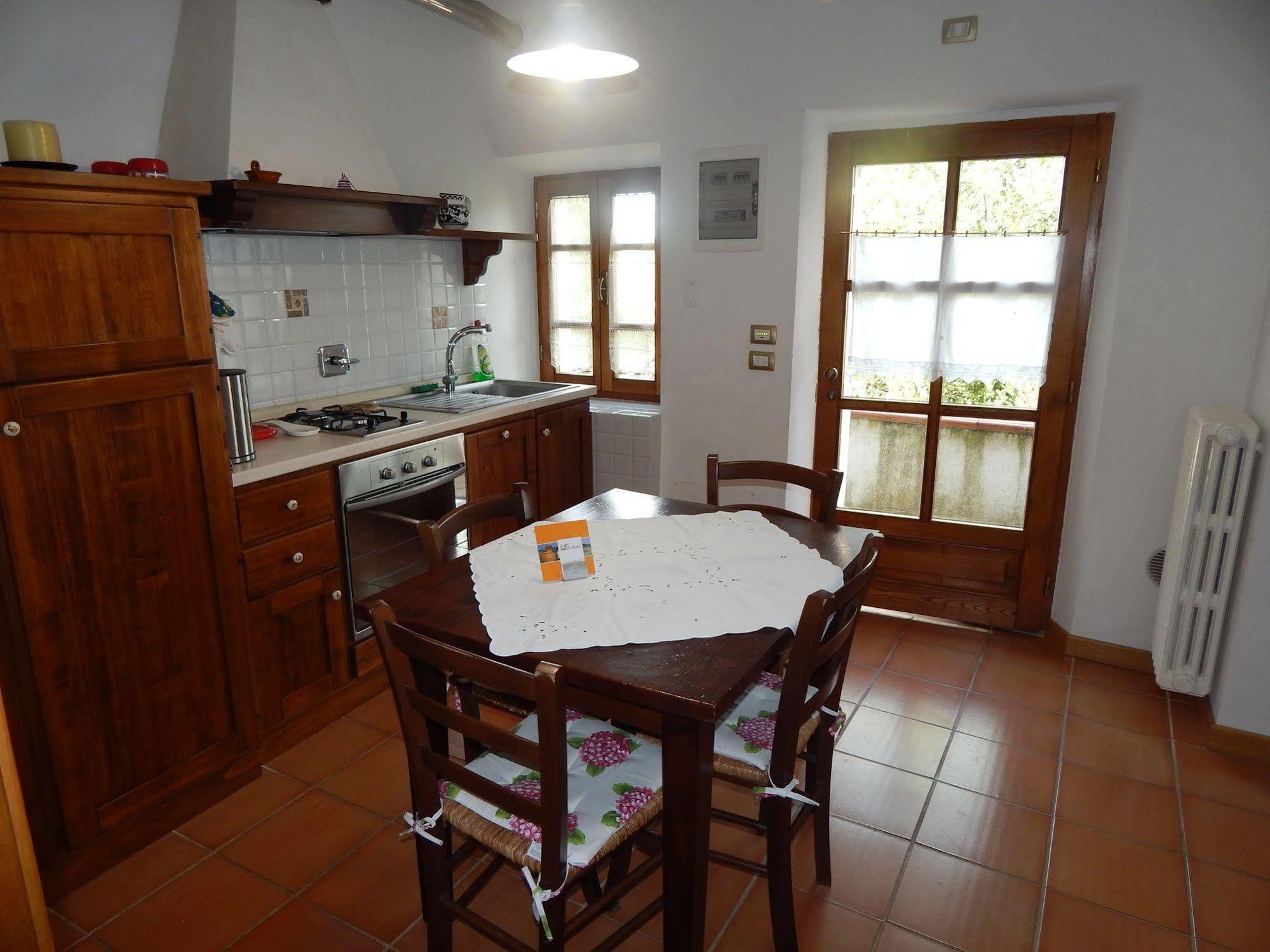Fullino Nero Rta - Residenza Turistico Alberghiera Siena Exterior foto