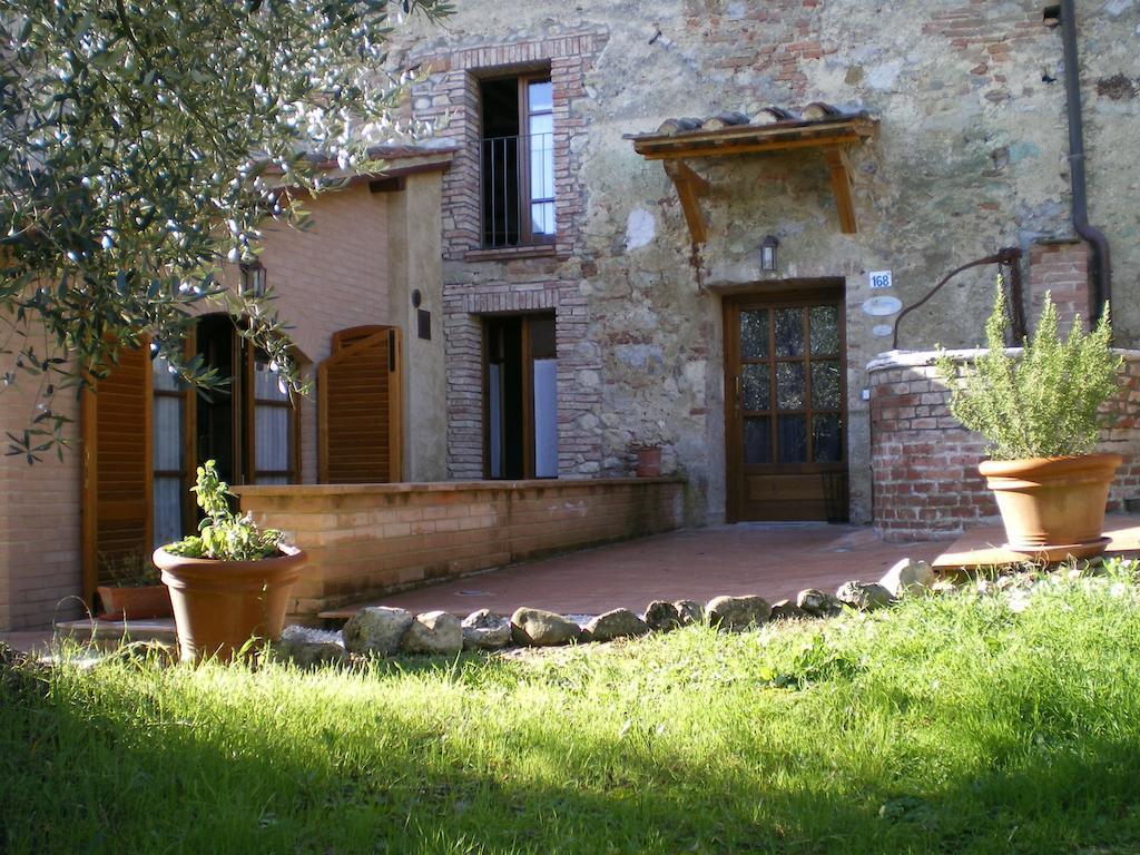 Fullino Nero Rta - Residenza Turistico Alberghiera Siena Exterior foto